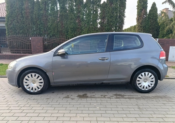 Volkswagen Golf cena 9999 przebieg: 286000, rok produkcji 2009 z Turek małe 301